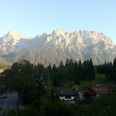 Bed & Breakfast Baeckeralm - 16 + Mittenwald