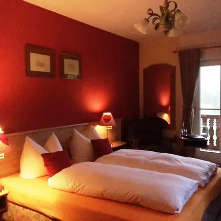 Couette-café Baeckeralm - 16 + Mittenwald