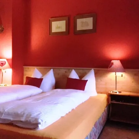 Baeckeralm - 16 + Bed & Breakfast Mittenwald