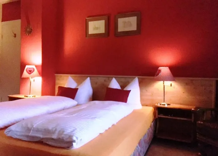 Baeckeralm - 16 + Bed and Breakfast Mittenwald