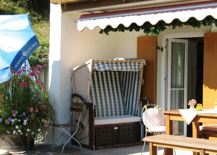 Baeckeralm - 16 + Bed and Breakfast Mittenwald